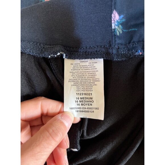 NWT Lee Womens Size 16 Navy Blue Regular Fit Mid Rise Skort Flowers Slit Pockets - Picture 4 of 5